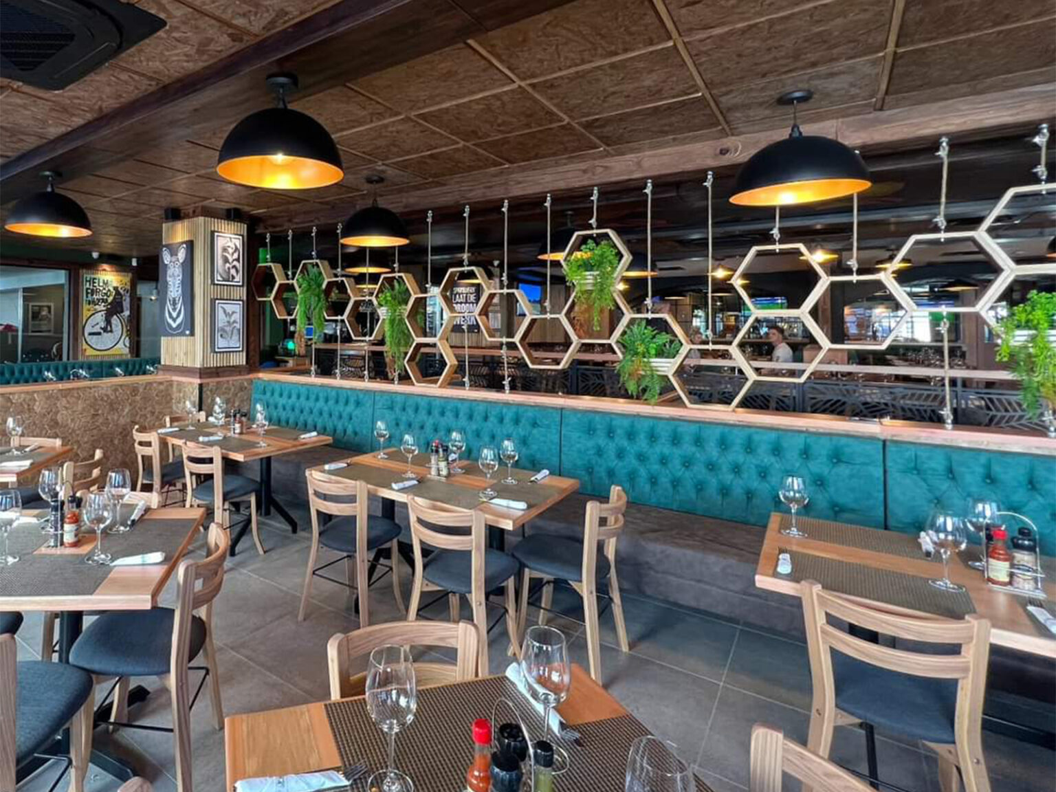 Discover the charm of Bossa Paarl: The original Bossa restaurant in the Cape Winelands